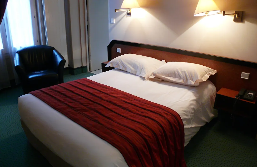 Brit Hotel Privilege Le Royal - Centre Gare-1
